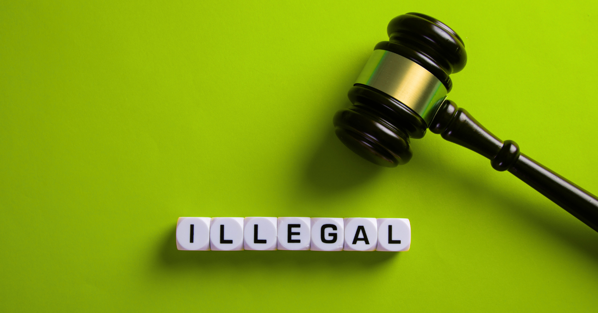 Judge’s gavel above the word “illegal” symbolising expanded illegal working liability under UK immigration law.